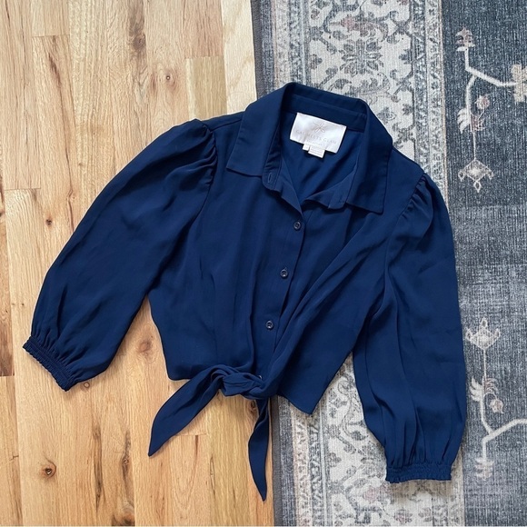 Gal Meets Glam Claudia Navy Tie Front Crop Blouse 0 - Picture 7 of 8